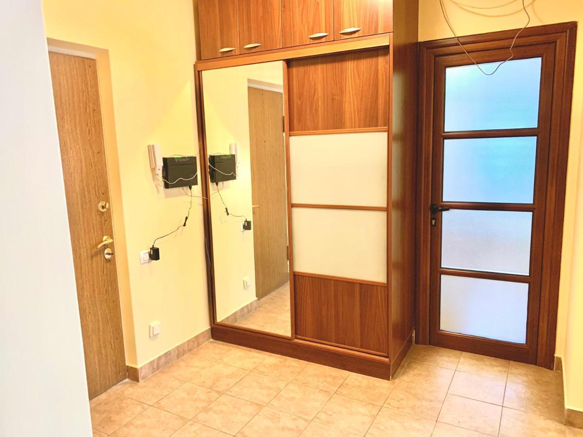 Apartment Amiryan Jerevan Buitenkant foto