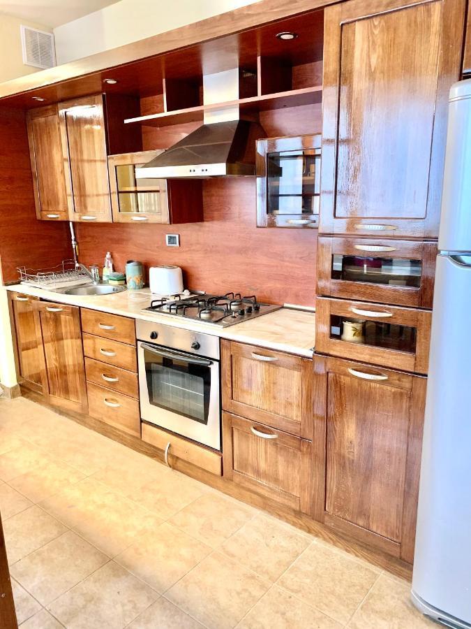 Apartment Amiryan Jerevan Buitenkant foto