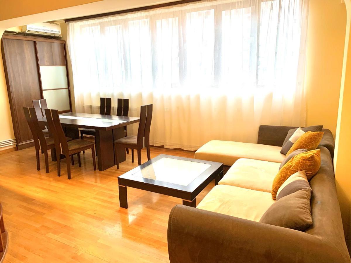 Apartment Amiryan Jerevan Buitenkant foto