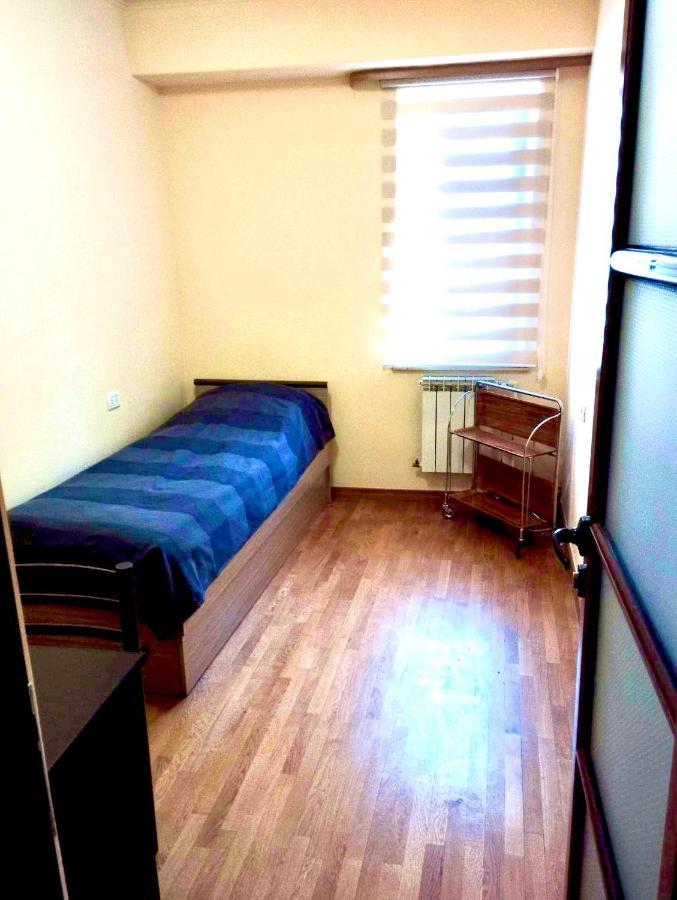 Apartment Amiryan Jerevan Buitenkant foto