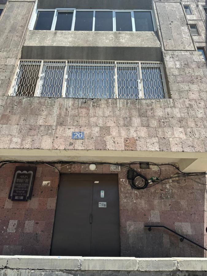 Apartment Amiryan Jerevan Buitenkant foto
